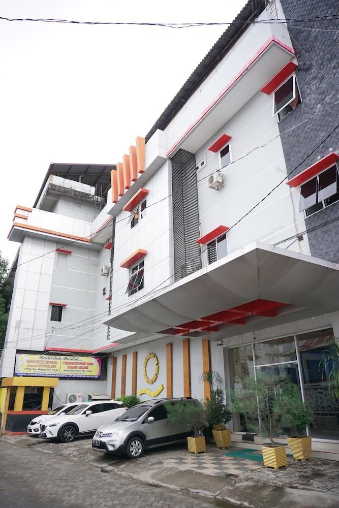 Hotel Mangga Dua Makassar Extérieur photo